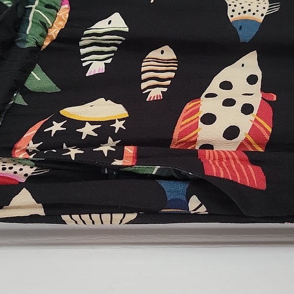 FARM Rio Black Multicolor Fish Print Pants - Picture 4 of 8